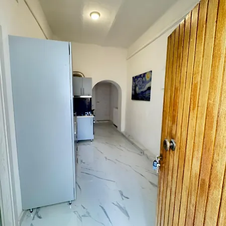 Banga House Rome